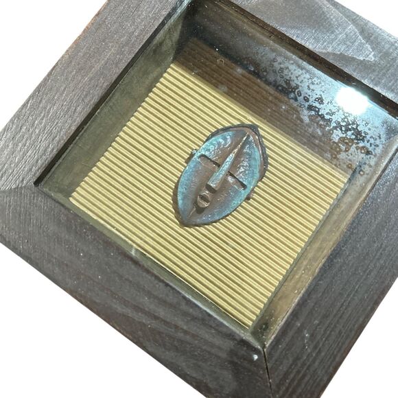 Two African Ceremonial Head Figure Shadow Boxes in Brown Wood Frame - Picture 5 of 8